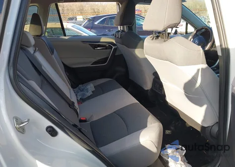 2022 Toyota Rav4 Xle z USA, uszkodzony, nr VIN 2T3P1RFV5NC314718